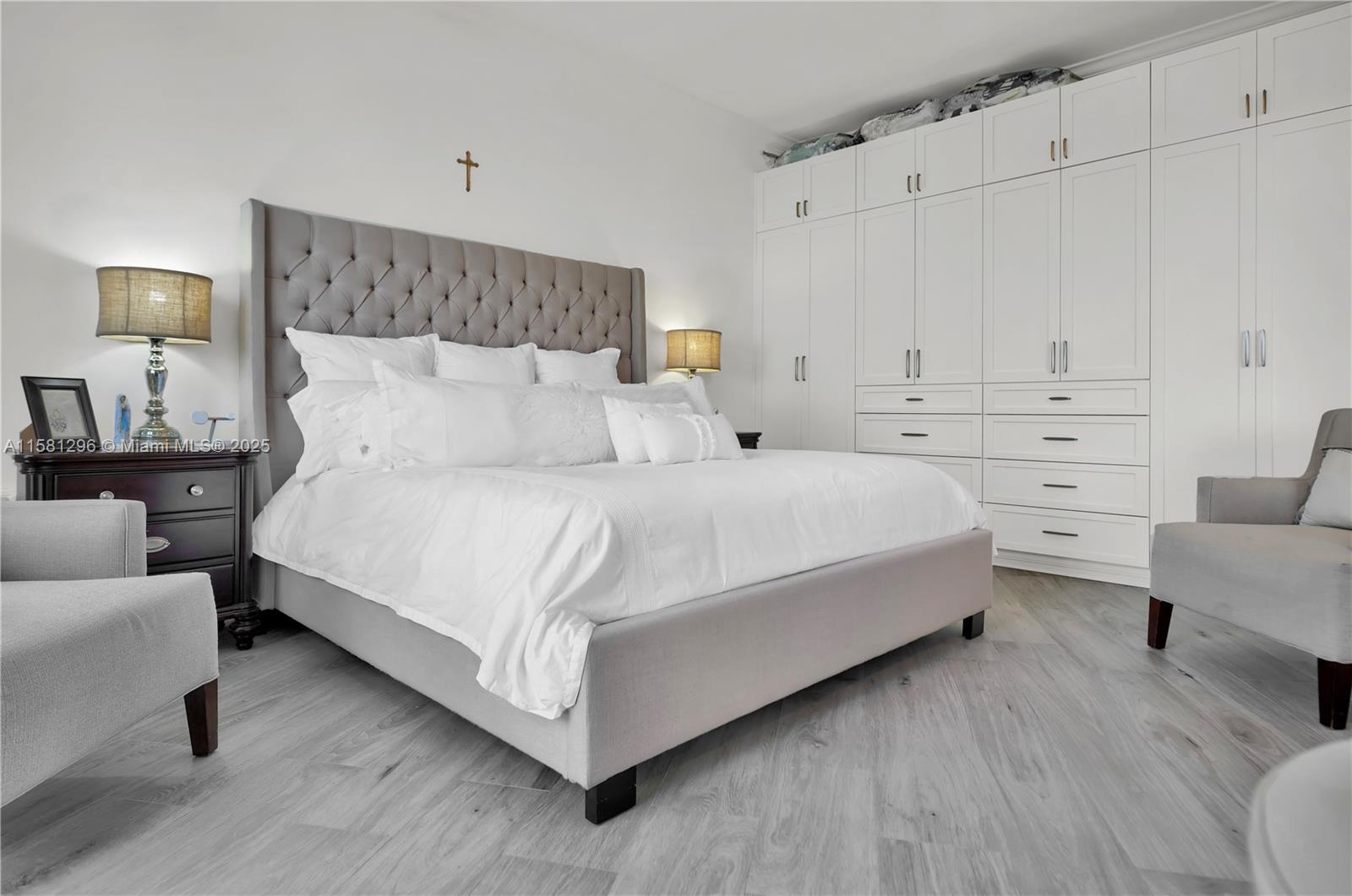 THREE TEQUESTA POINT COND - Residential