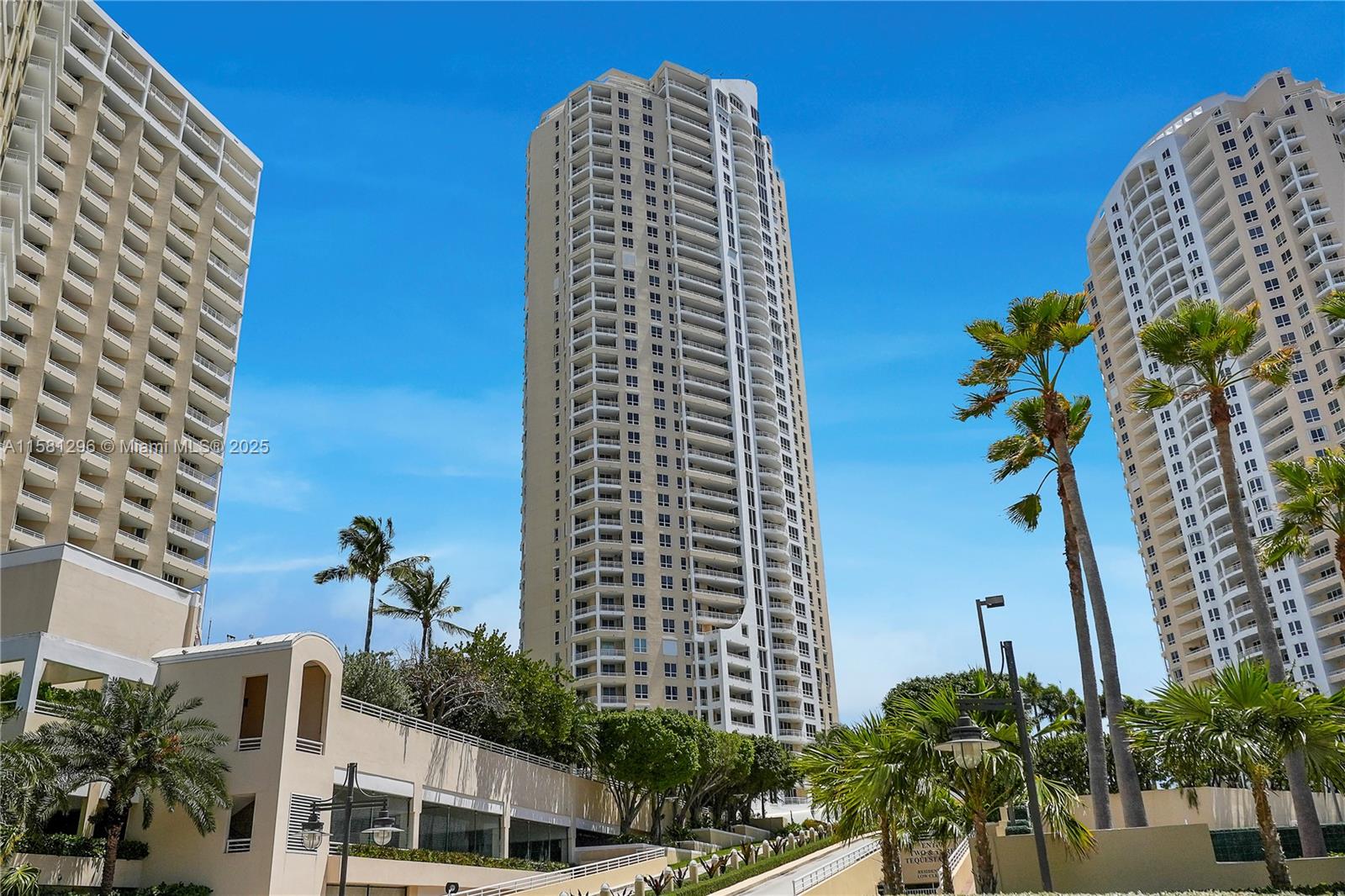 THREE TEQUESTA POINT COND - Residential