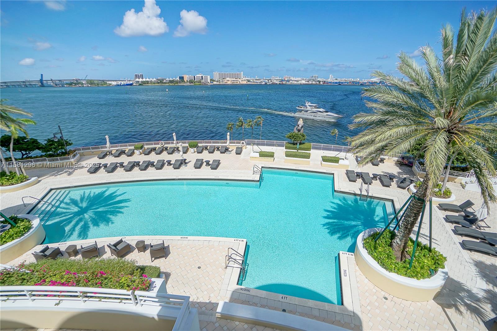 THREE TEQUESTA POINT COND - Residential