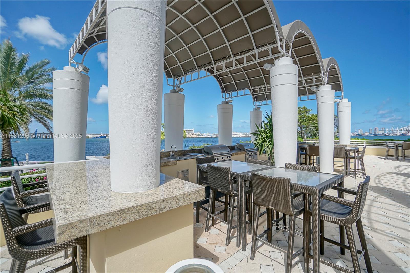THREE TEQUESTA POINT COND - Residential
