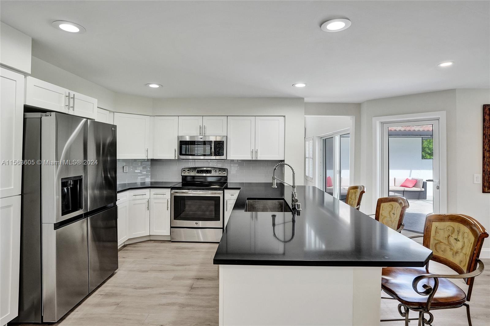 CEDAR CAY - Residential
