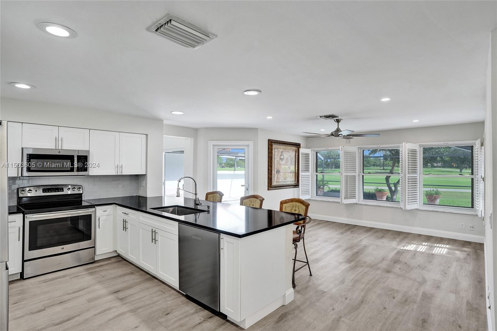 CEDAR CAY - Residential