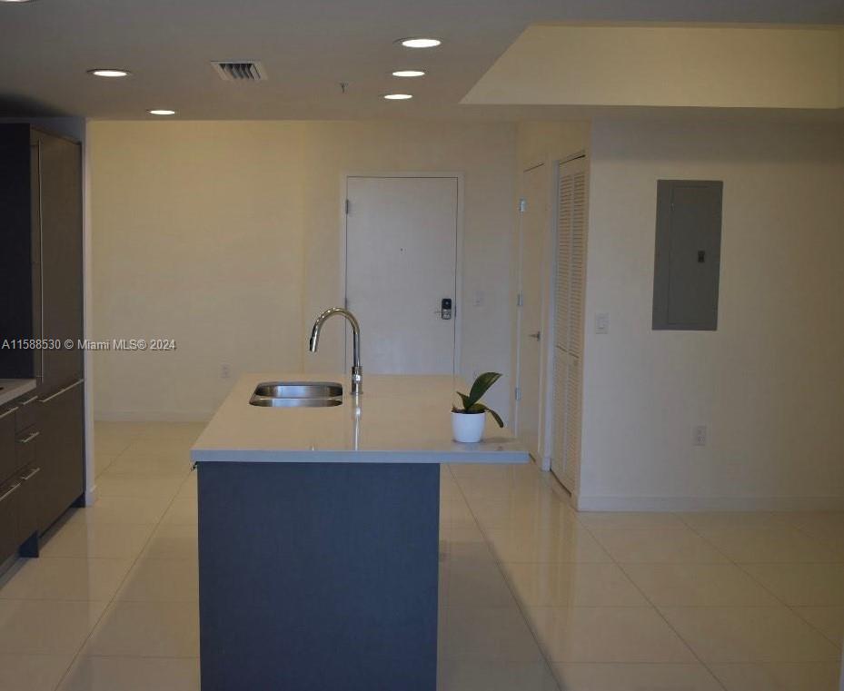 MIDTOWN DORAL - Residential Lease