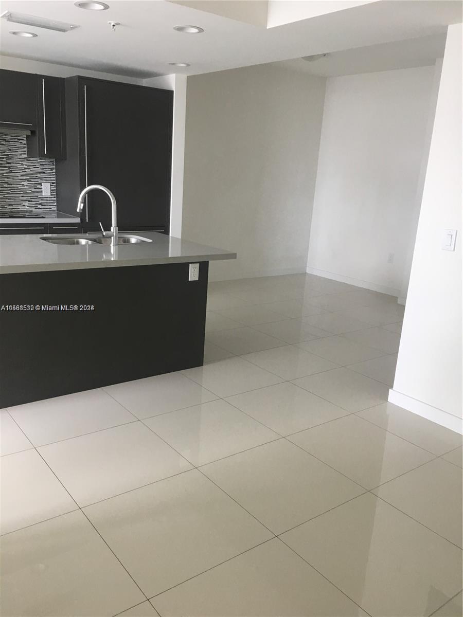 MIDTOWN DORAL - Residential Lease