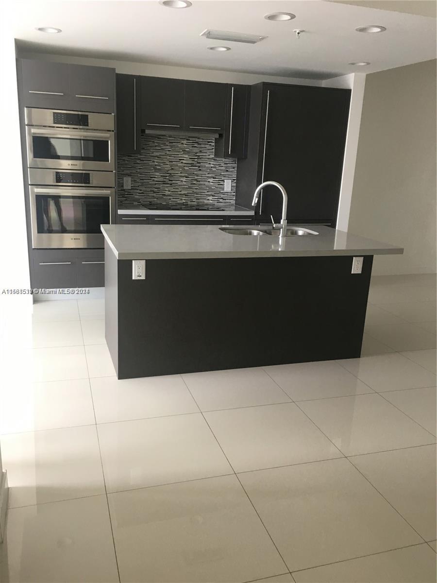 MIDTOWN DORAL - Residential Lease