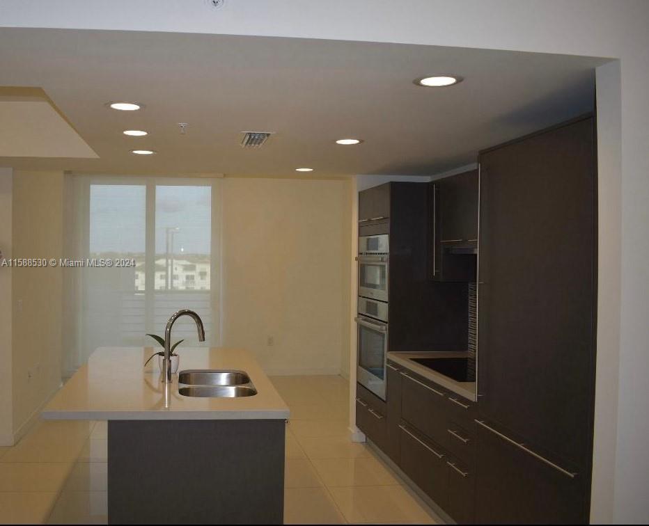 MIDTOWN DORAL - Residential Lease