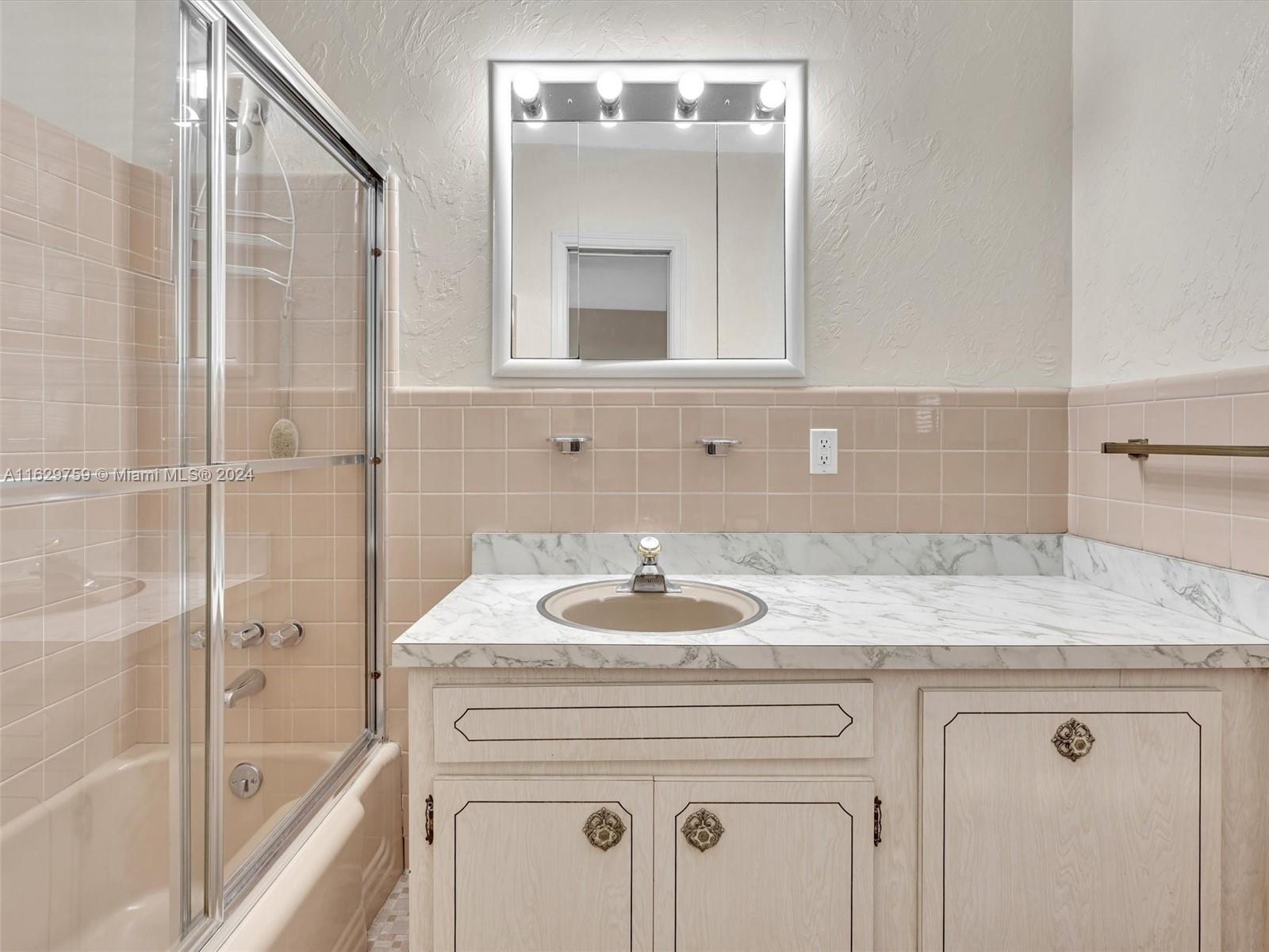 CHASE-HESSEN ESTATES - Residential