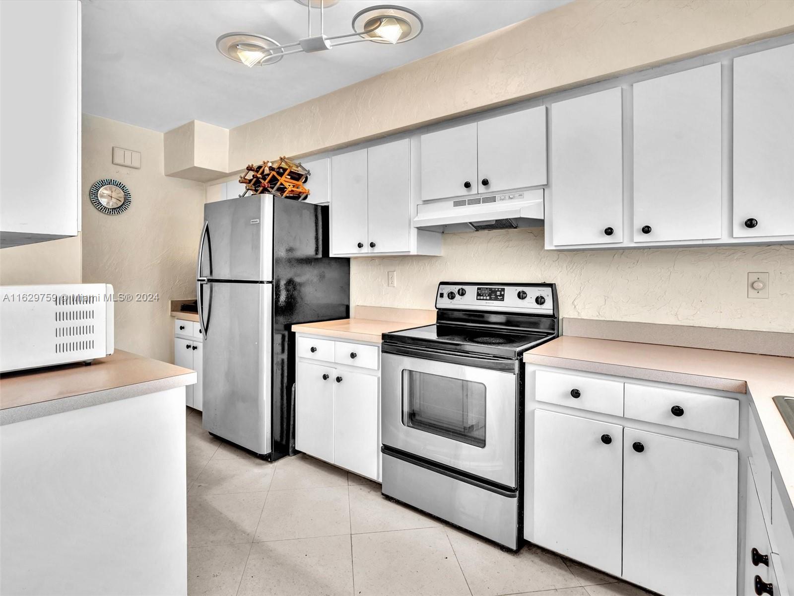 CHASE-HESSEN ESTATES - Residential