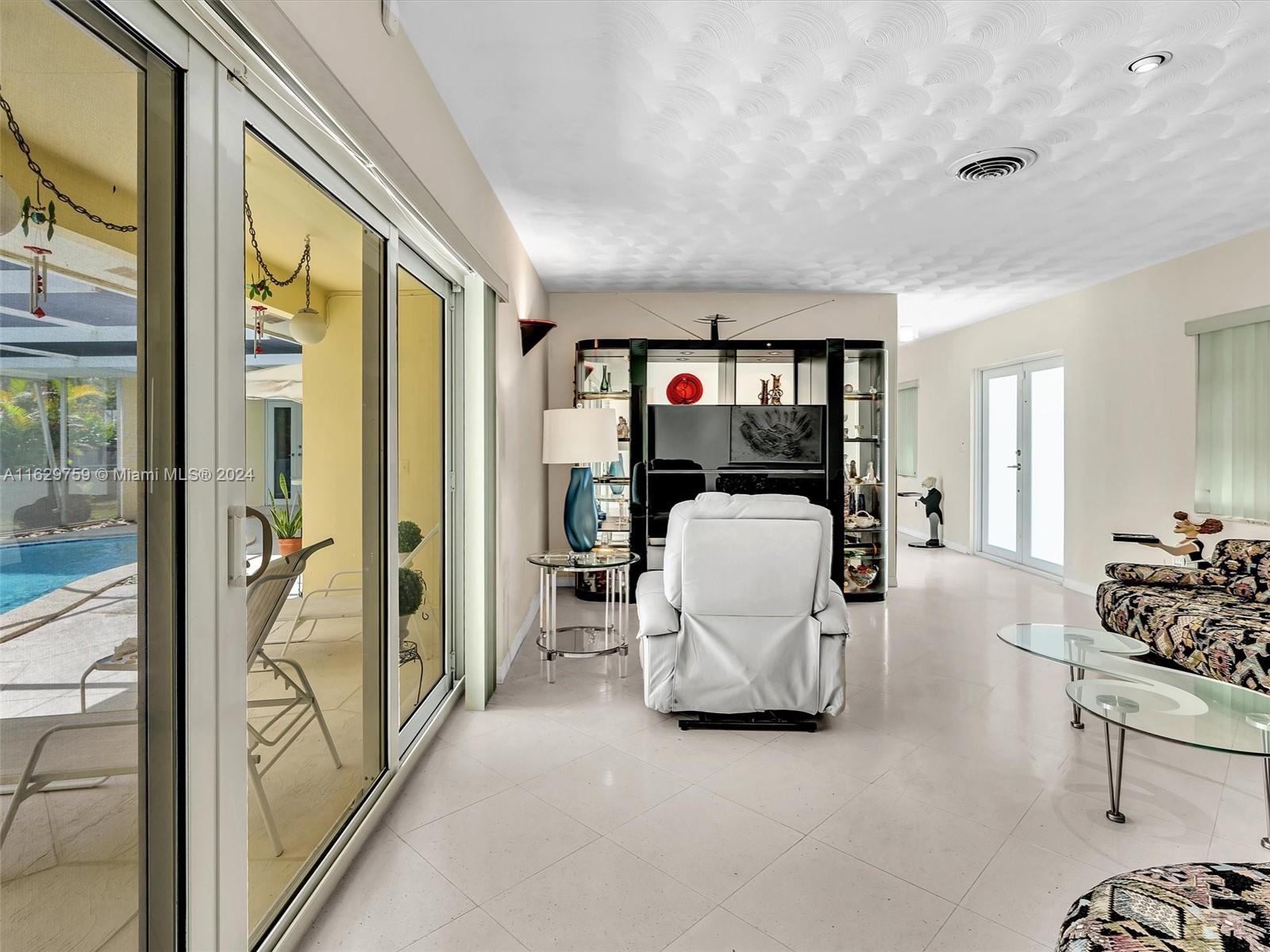 CHASE-HESSEN ESTATES - Residential