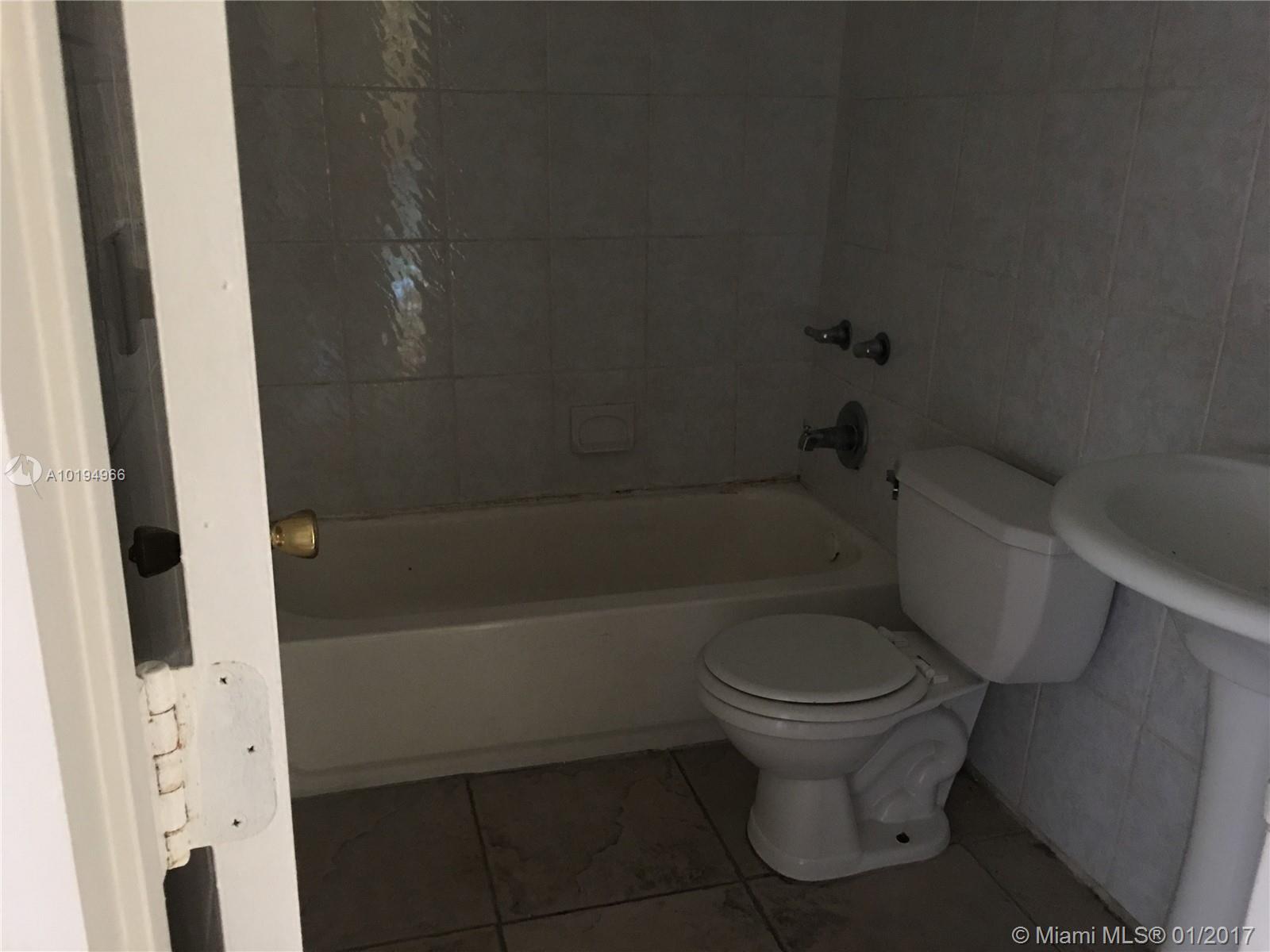 Rio Cristal Condo - Residential Lease