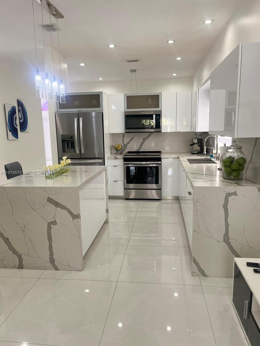 CARIBE LAKES PH III - Residential