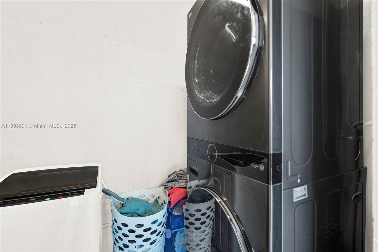 HIALEAH 14TH ADDN - Residential