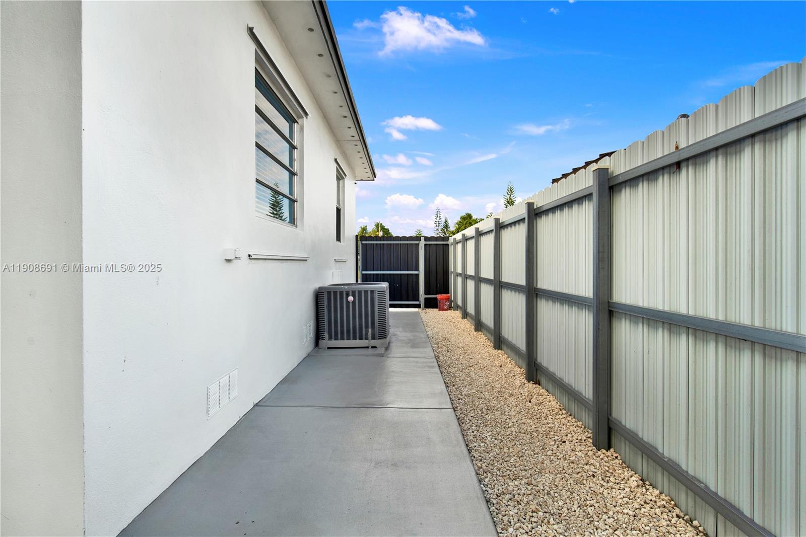 HIALEAH 14TH ADDN - Residential