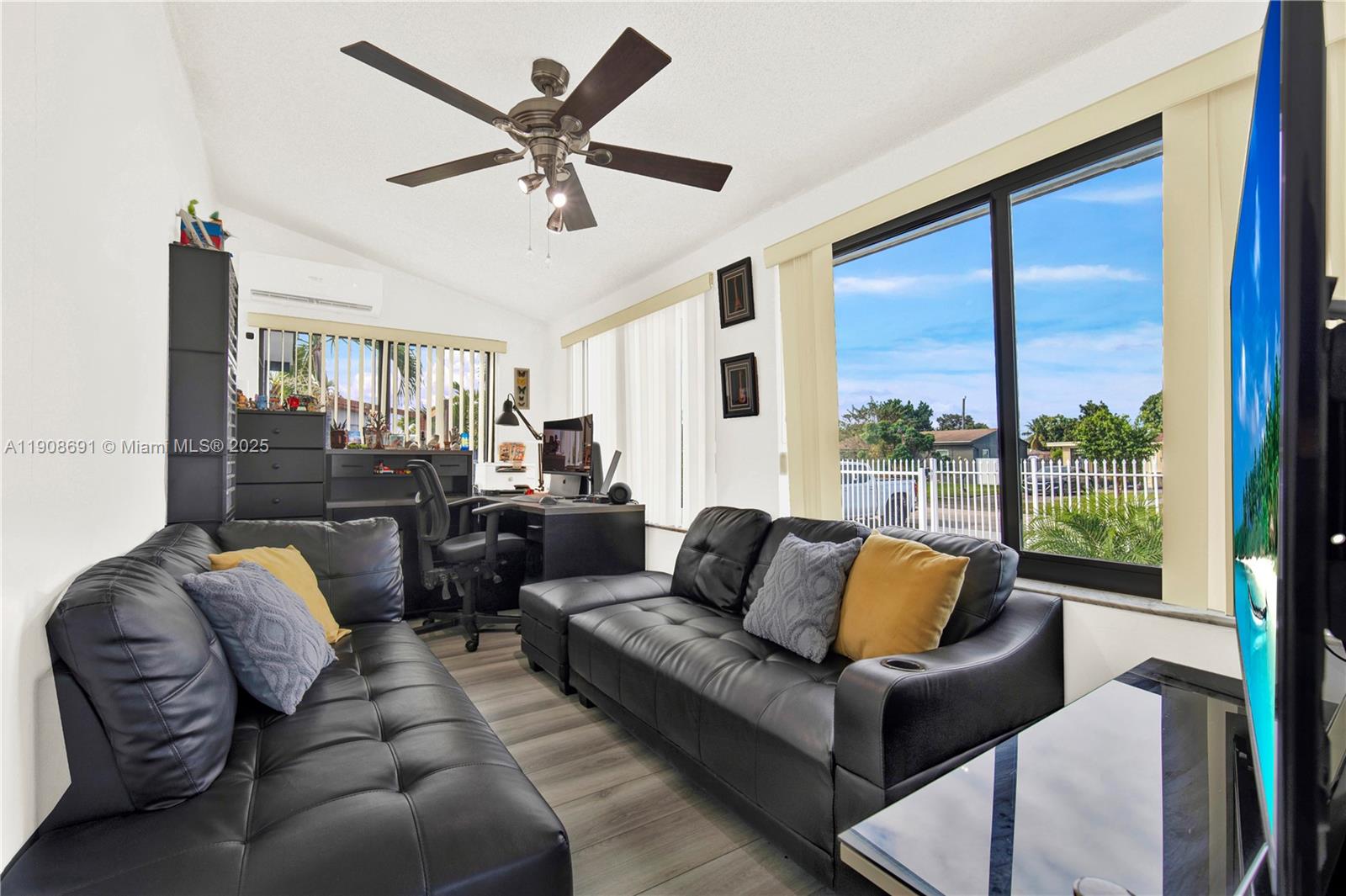 HIALEAH 14TH ADDN - Residential