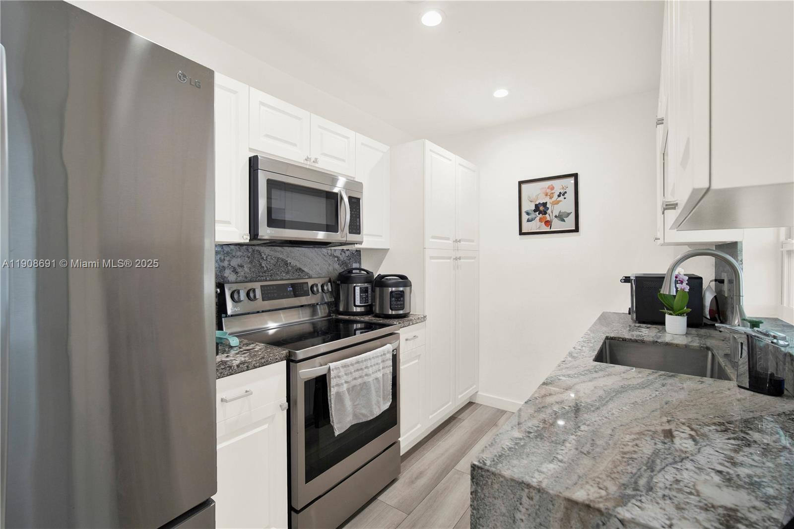 HIALEAH 14TH ADDN - Residential