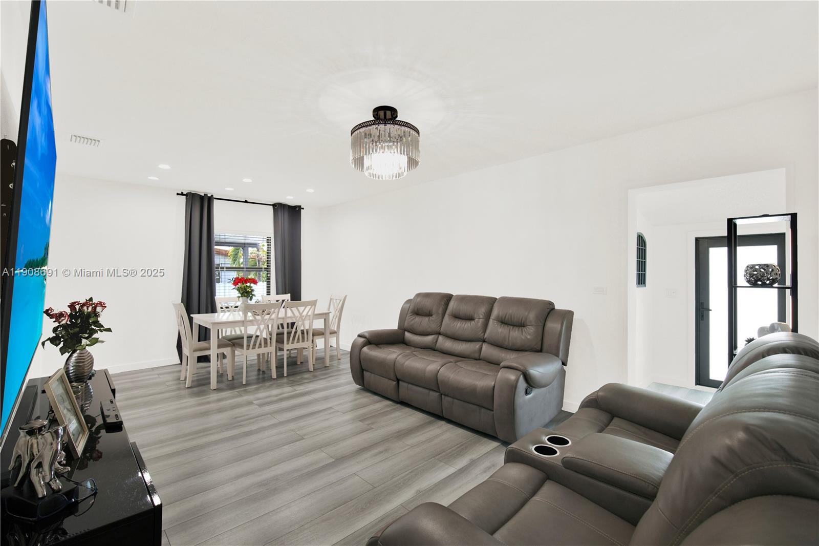 HIALEAH 14TH ADDN - Residential