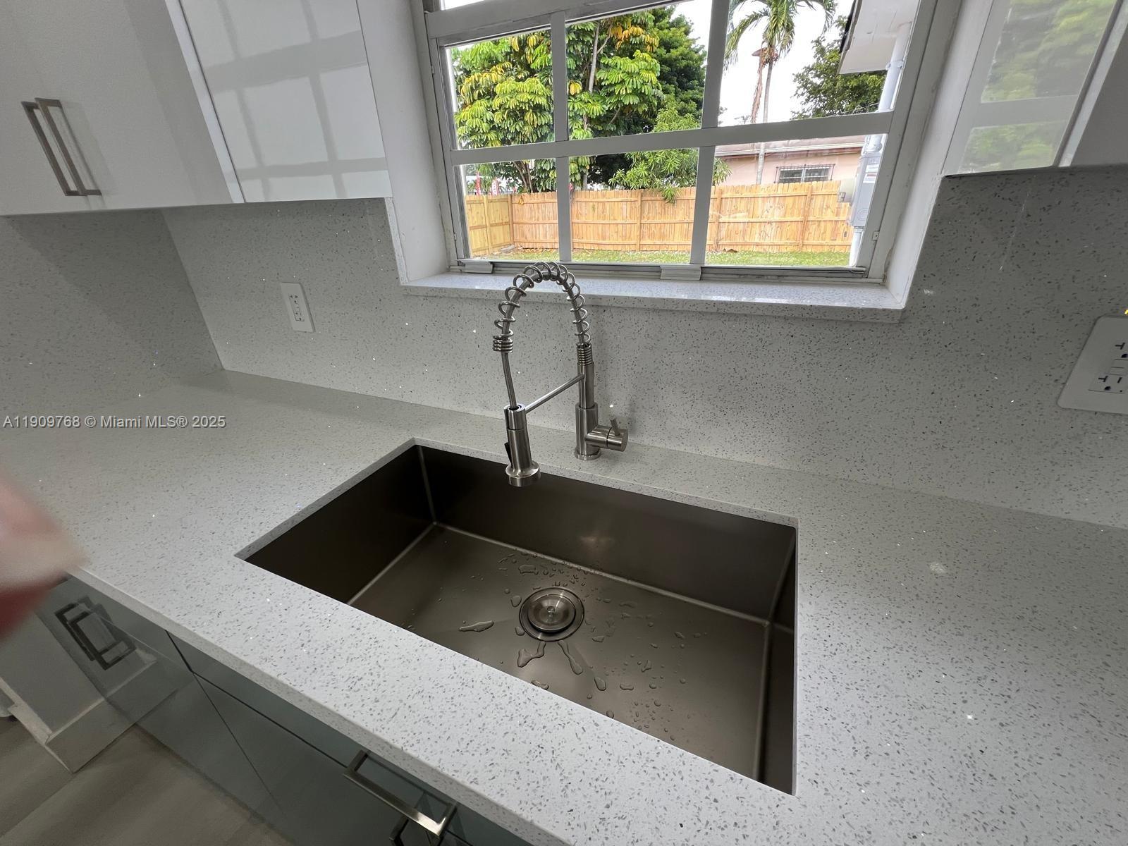 PALM SPRINGS SUB SEC 3 5T - Residential