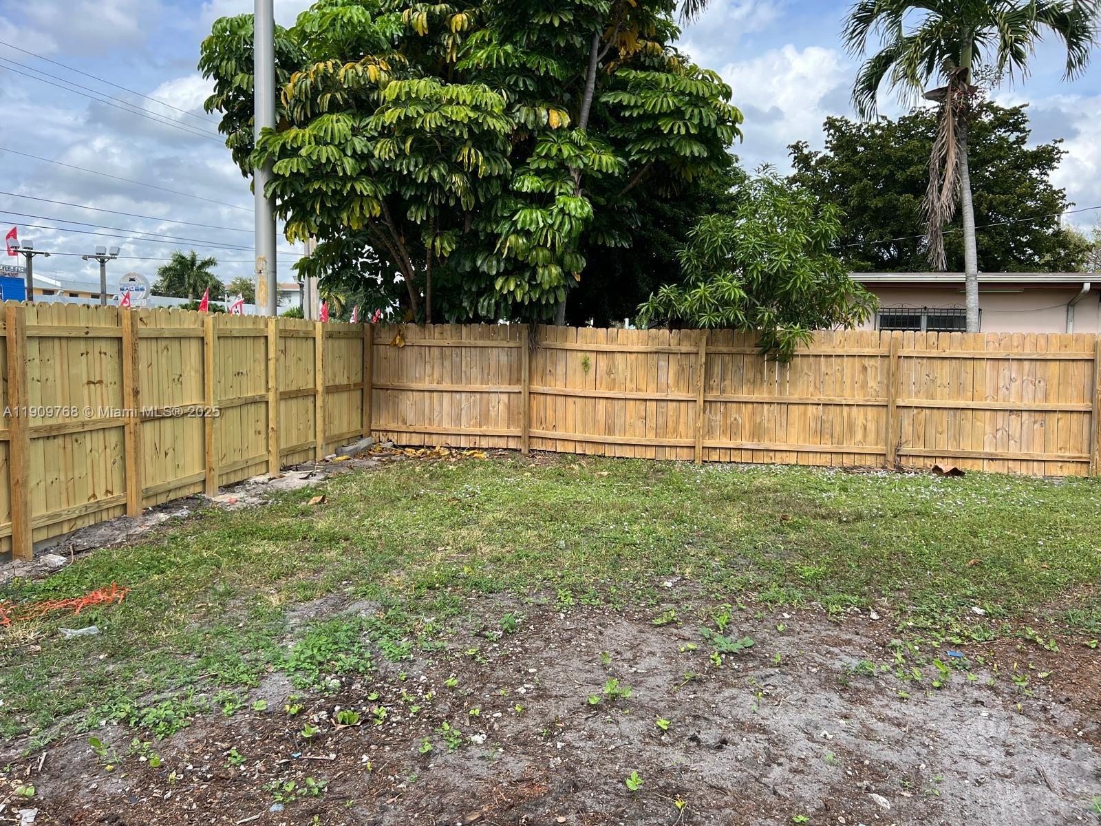 PALM SPRINGS SUB SEC 3 5T - Residential