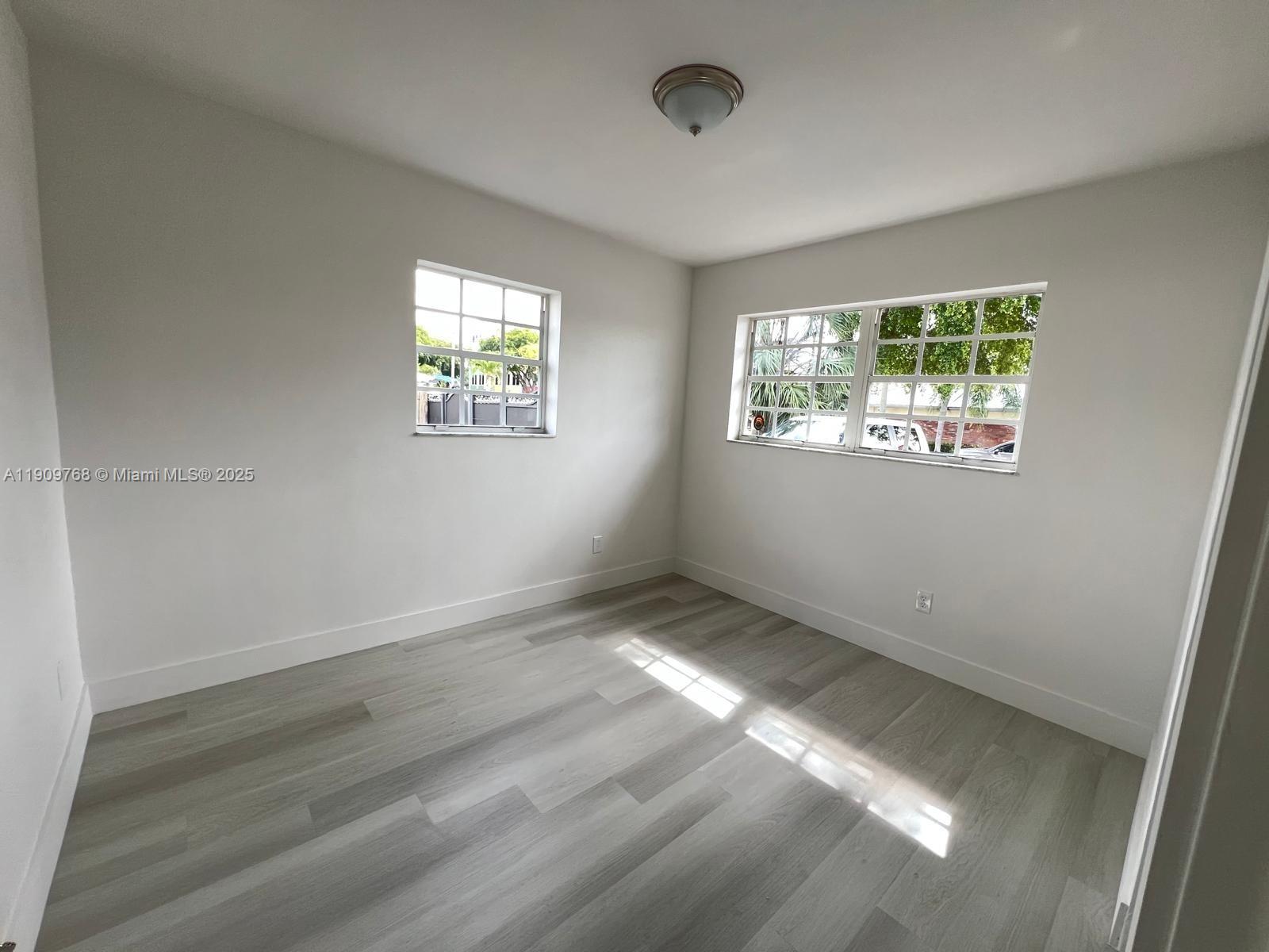 PALM SPRINGS SUB SEC 3 5T - Residential