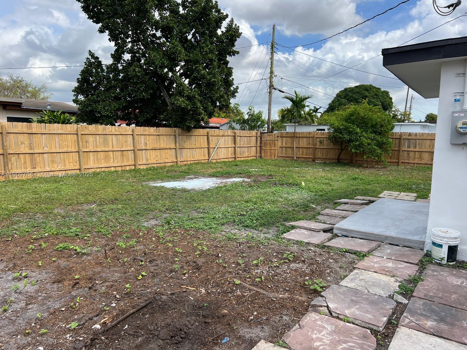 PALM SPRINGS SUB SEC 3 5T - Residential