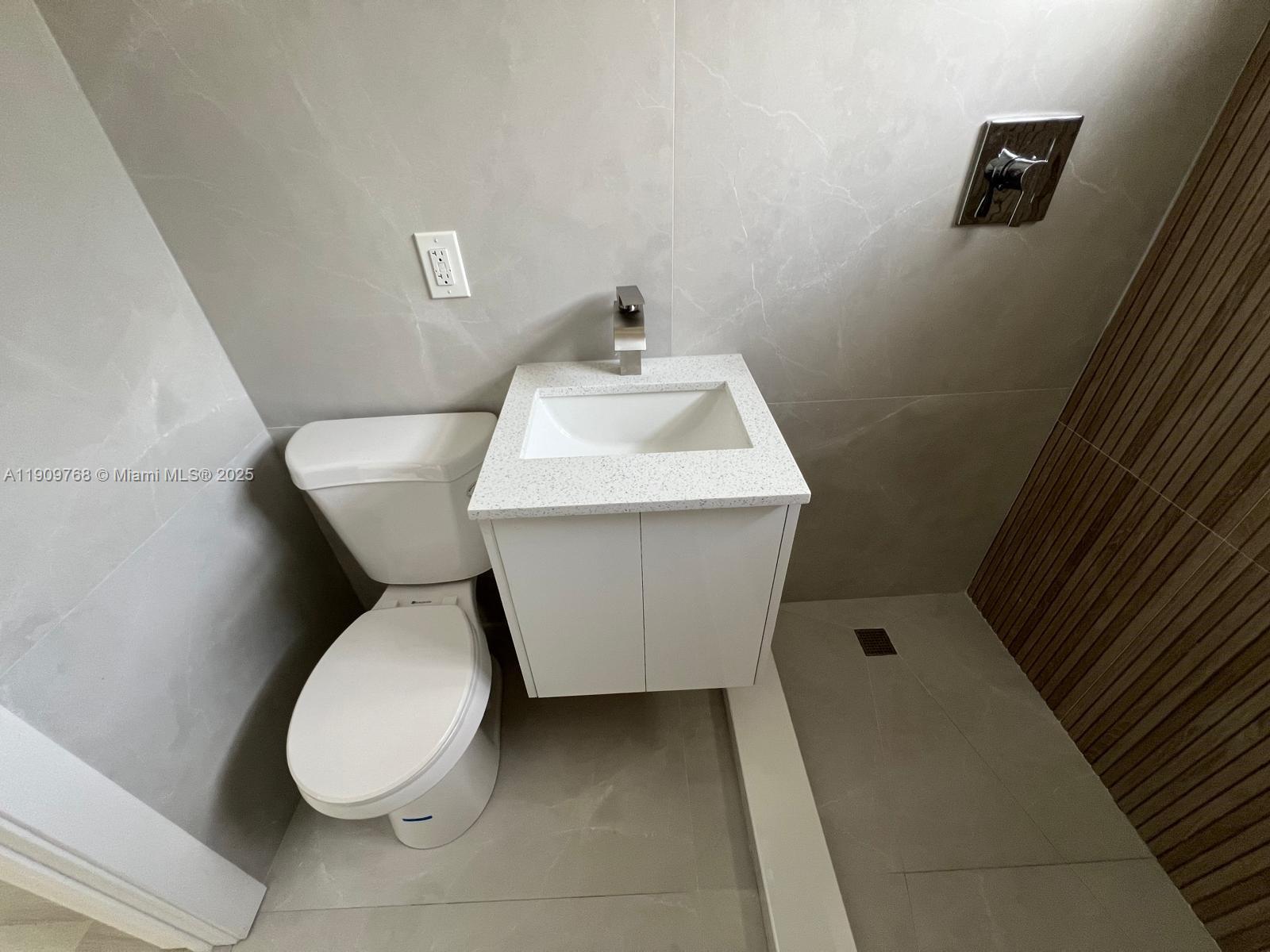 PALM SPRINGS SUB SEC 3 5T - Residential