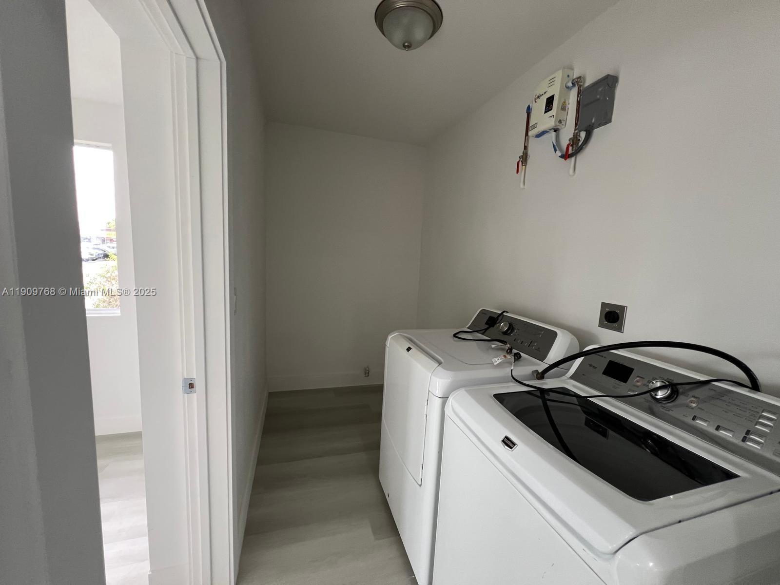 PALM SPRINGS SUB SEC 3 5T - Residential