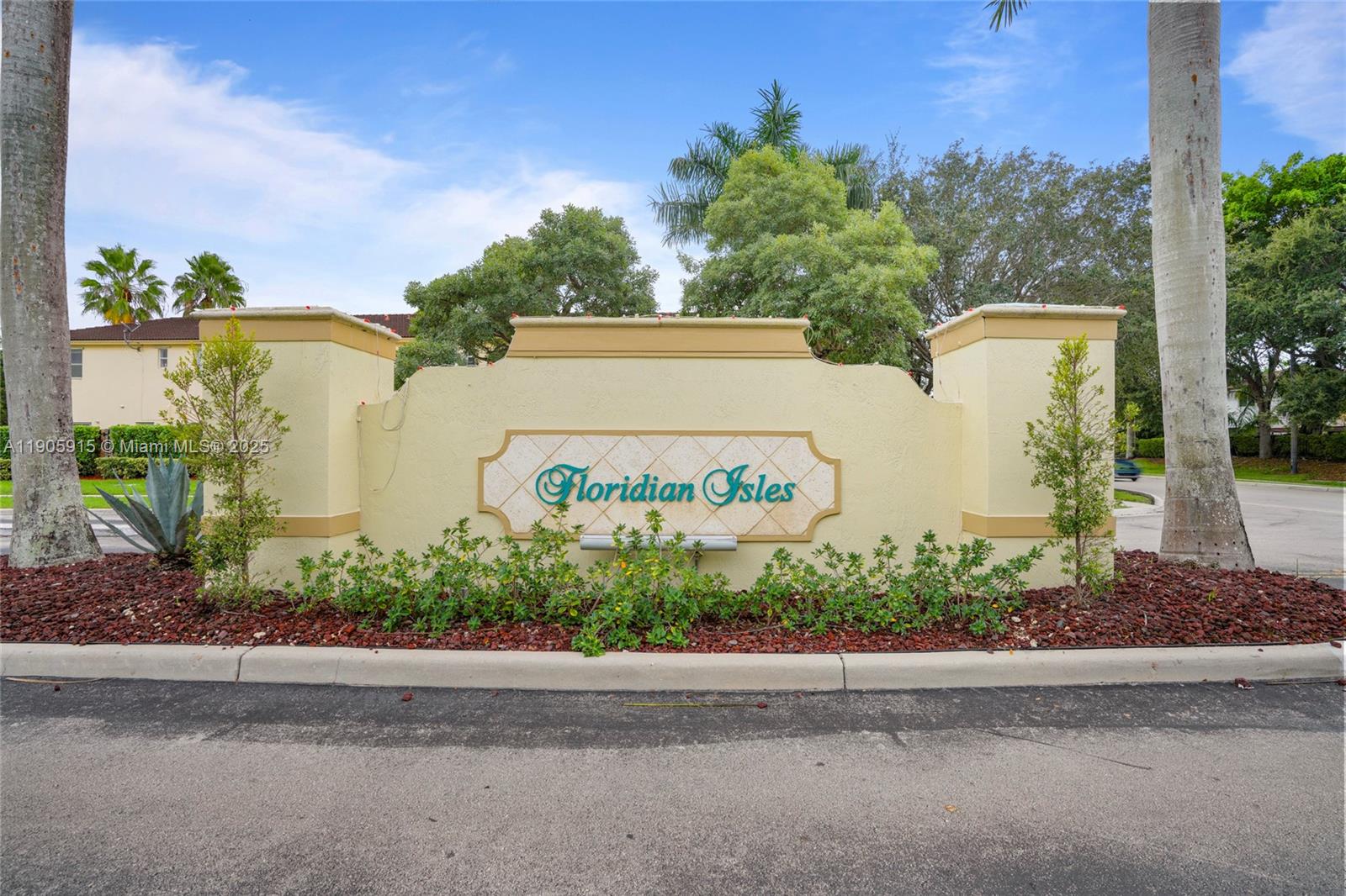 FLORIDIAN ISLES - Residential Lease