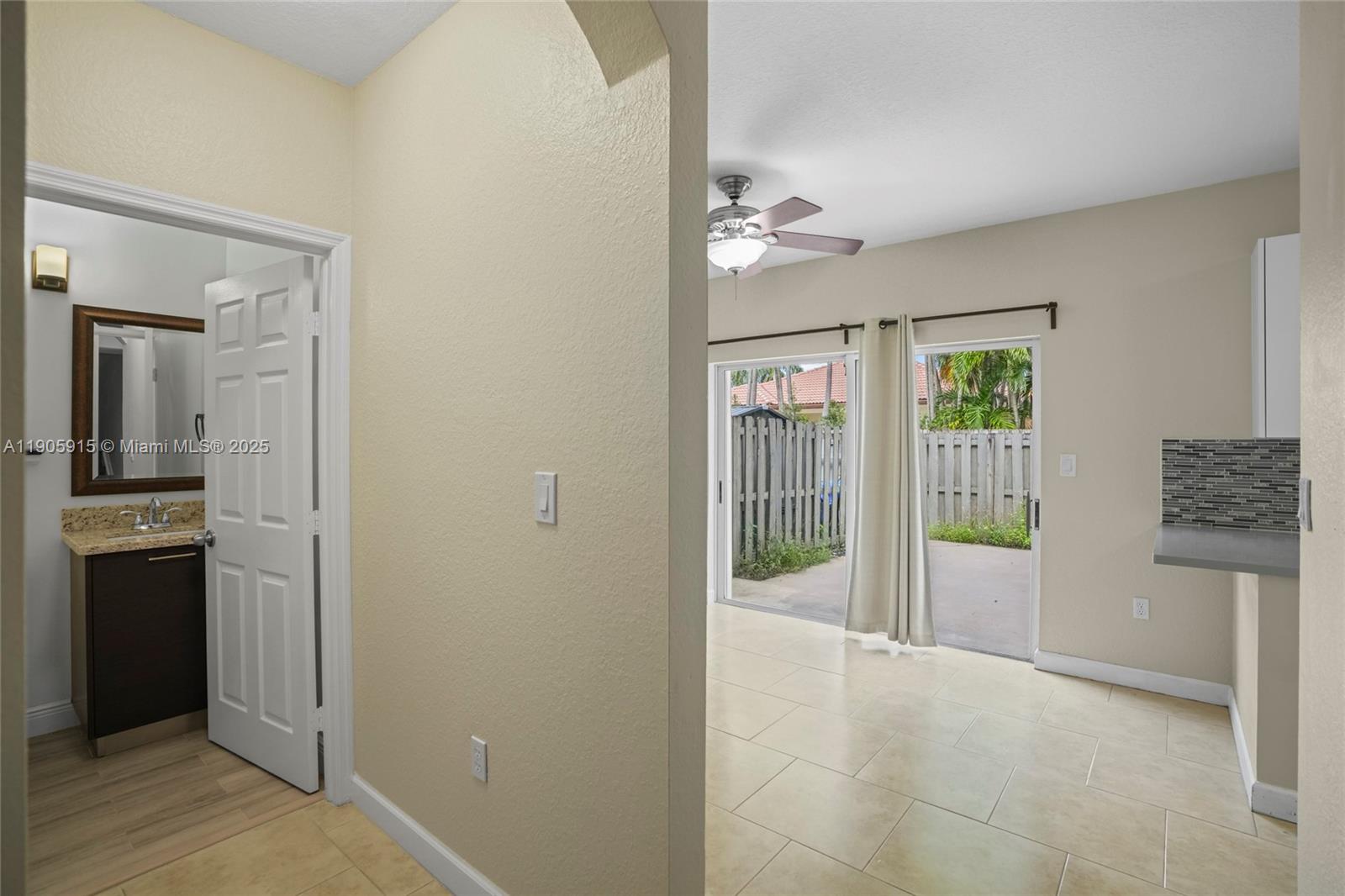 FLORIDIAN ISLES - Residential Lease