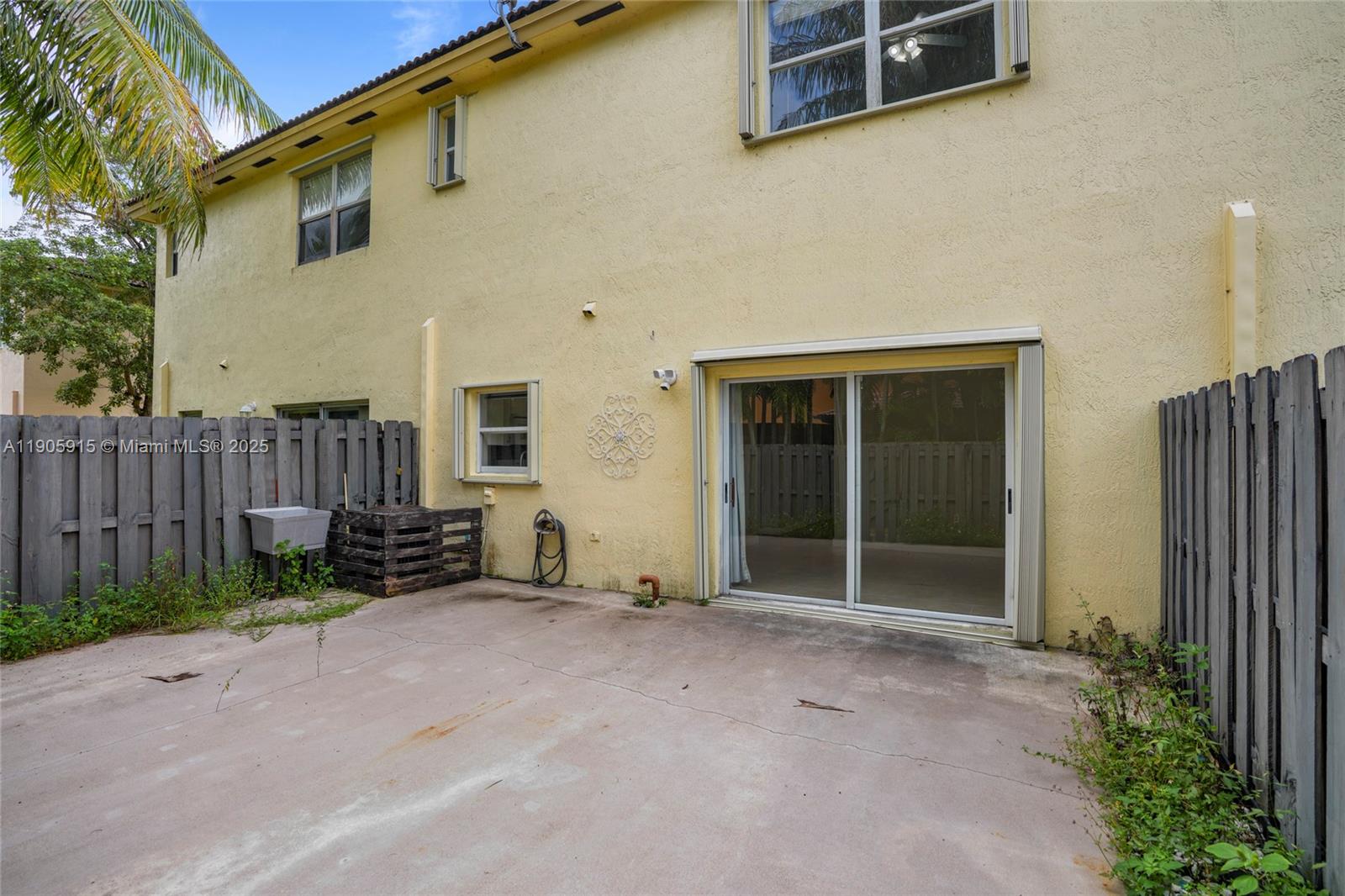 FLORIDIAN ISLES - Residential Lease