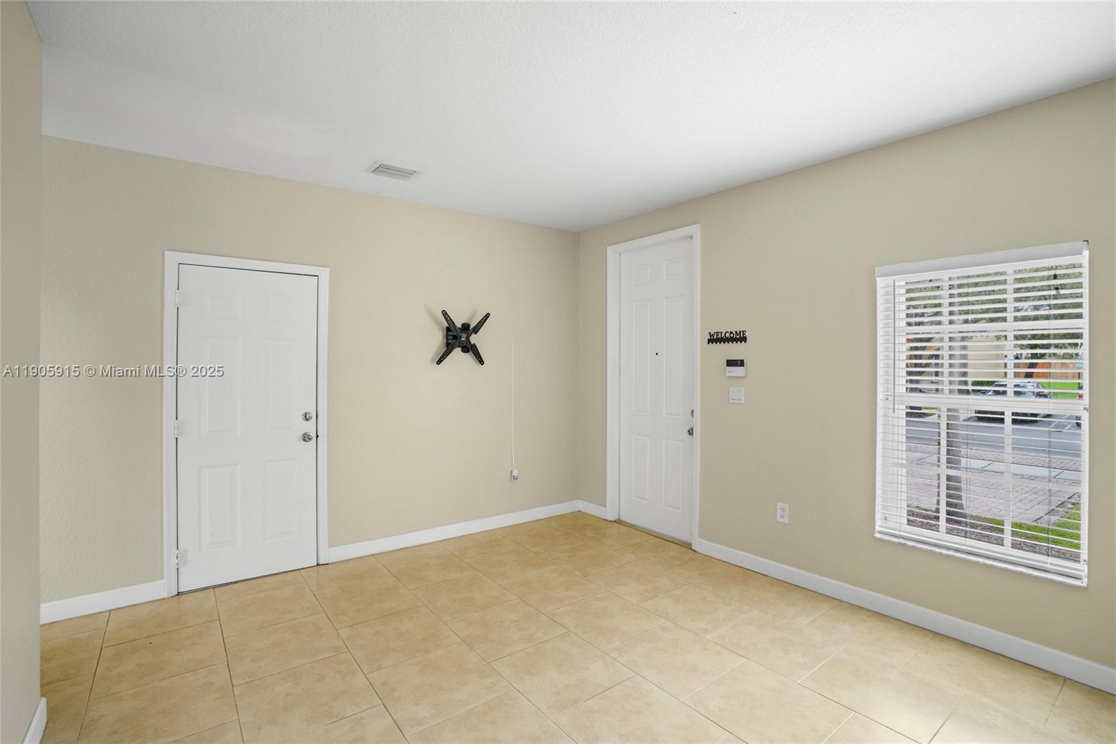 FLORIDIAN ISLES - Residential Lease