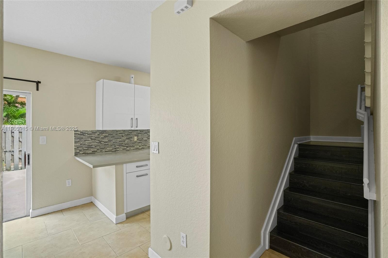 FLORIDIAN ISLES - Residential Lease