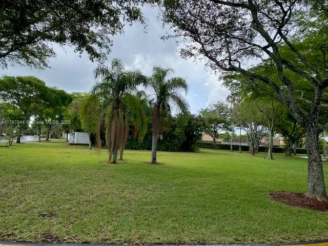 Miami, Florida 33196, United States, 3 Bedrooms Bedrooms, ,2 BathroomsBathrooms,Residential,Pending,125127