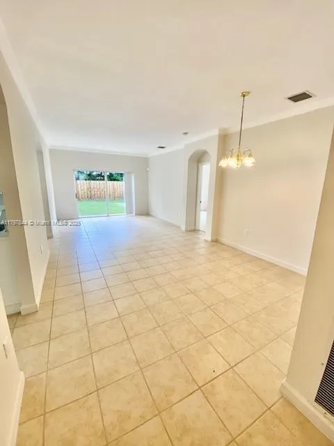 Miami, Florida 33196, United States, 3 Bedrooms Bedrooms, ,2 BathroomsBathrooms,Residential,Pending,125127