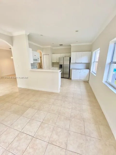 Miami, Florida 33196, United States, 3 Bedrooms Bedrooms, ,2 BathroomsBathrooms,Residential,Pending,125127