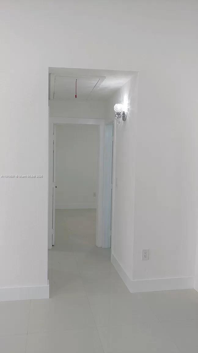 SUNSHINE GARDENS - Residential Lease
