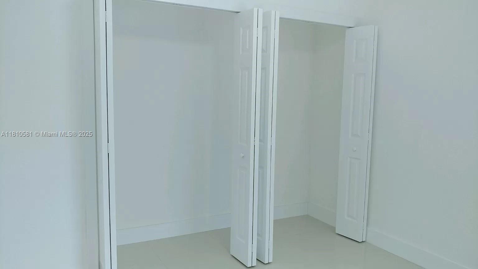 SUNSHINE GARDENS - Residential Lease