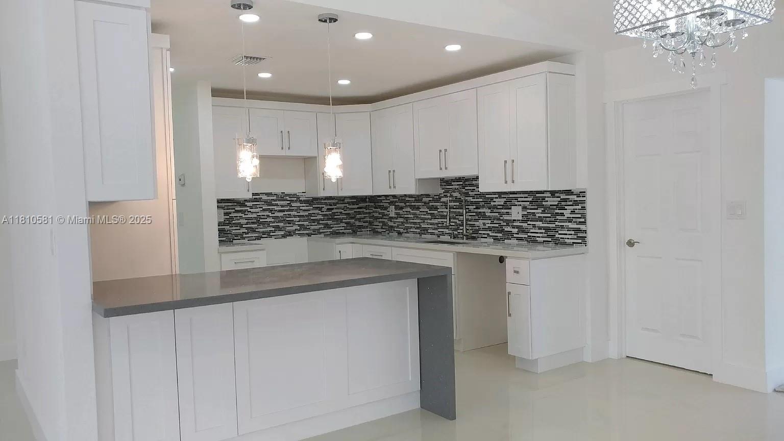 SUNSHINE GARDENS - Residential Lease