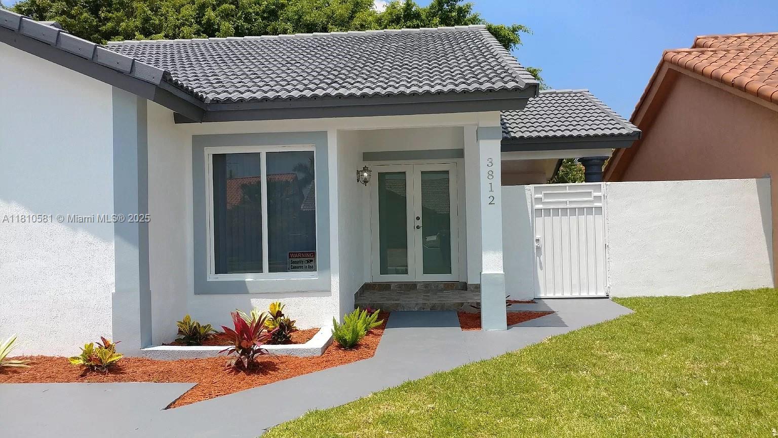SUNSHINE GARDENS - Residential Lease