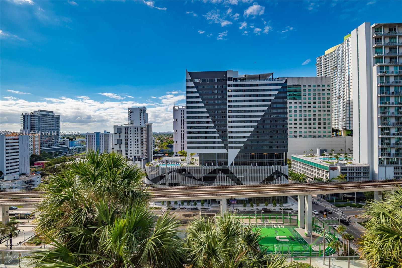 Property for Sale at 88 Sw 7th St 806, Miami, Broward County, Florida - Bedrooms: 3 
Bathrooms: 3  - $1,620,000