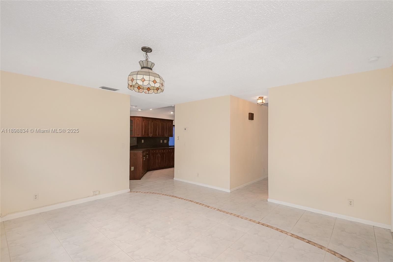 CYPRESS RUN - Residential