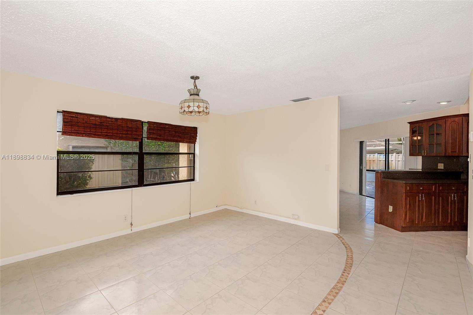 CYPRESS RUN - Residential