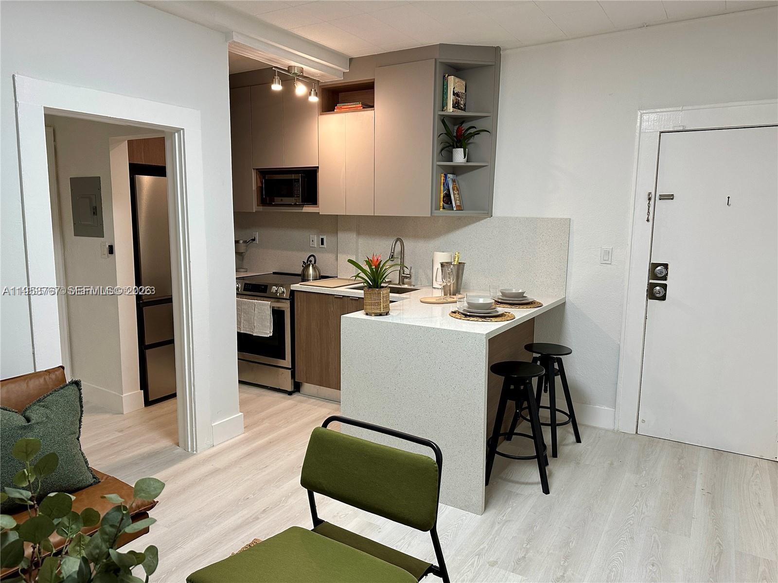 MENDOZA CONDO - Residential