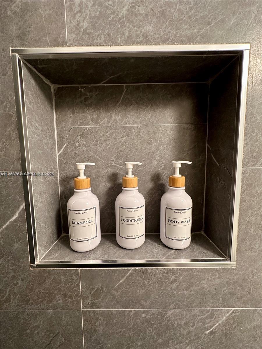 MENDOZA CONDO - Residential