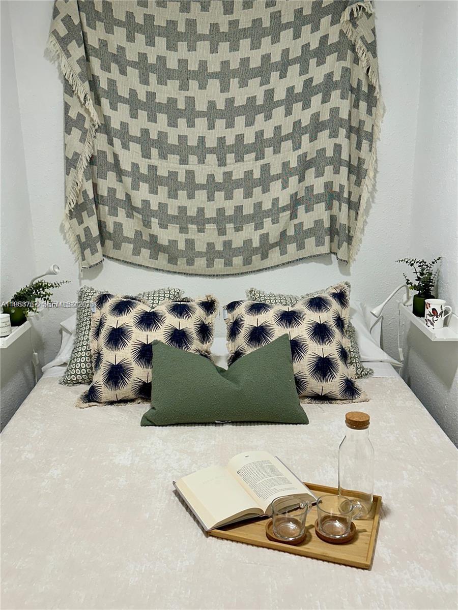 MENDOZA CONDO - Residential