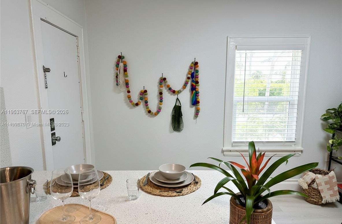 MENDOZA CONDO - Residential