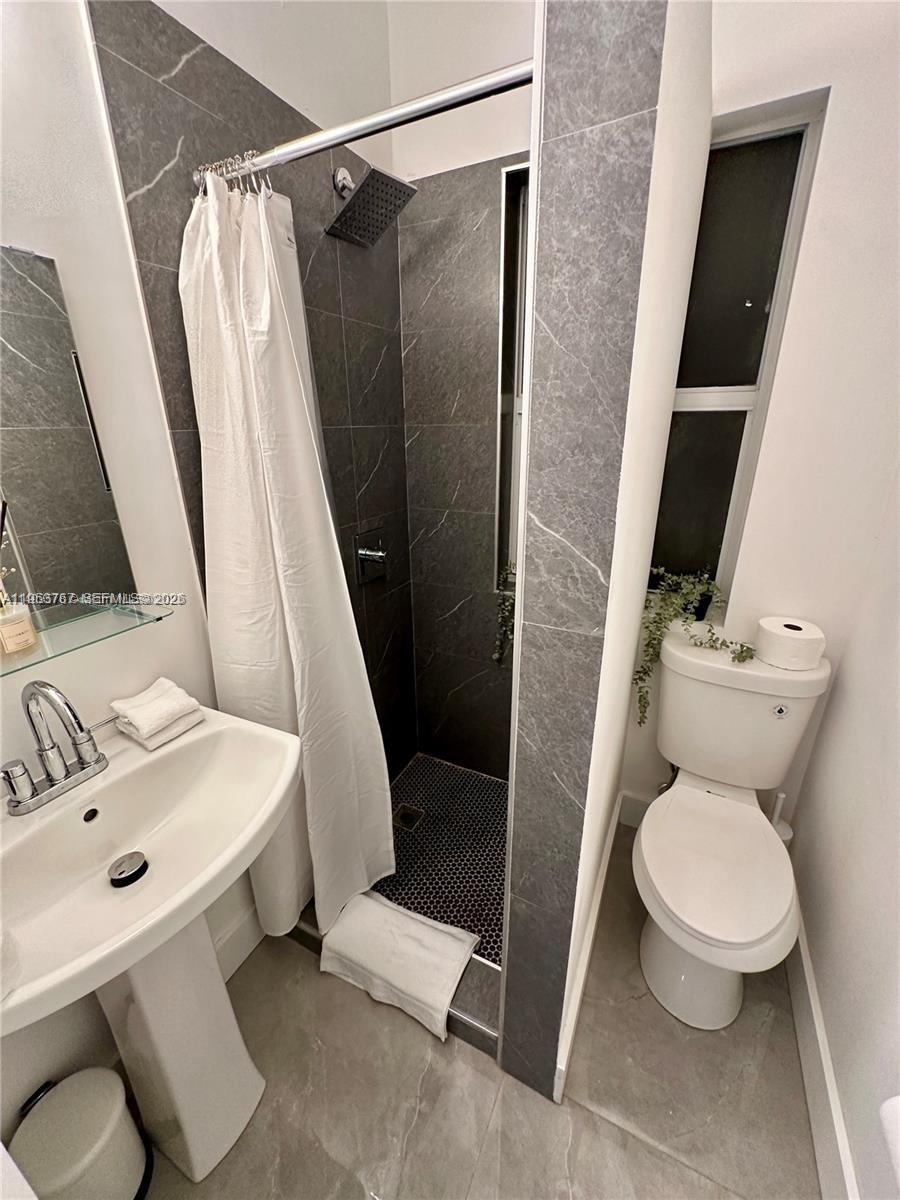 MENDOZA CONDO - Residential