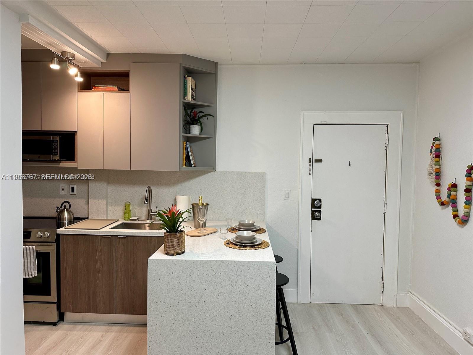 MENDOZA CONDO - Residential