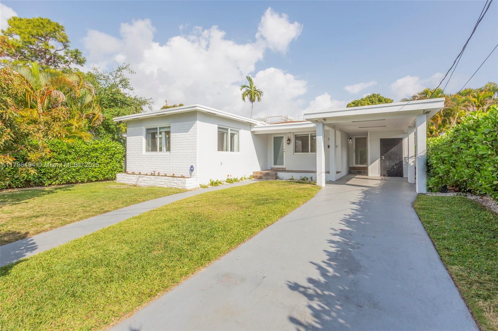 3441 Oak Ave, Miami, Broward County, Florida - 3 Bedrooms  
2 Bathrooms - 