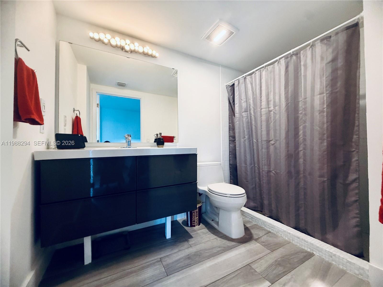 BRICKELL VISTA CONDO - Residential Lease