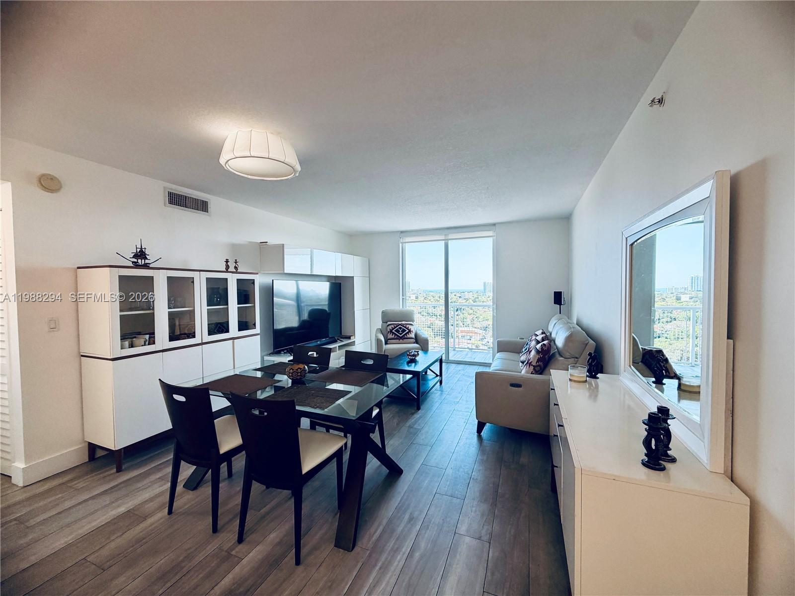 BRICKELL VISTA CONDO - Residential Lease